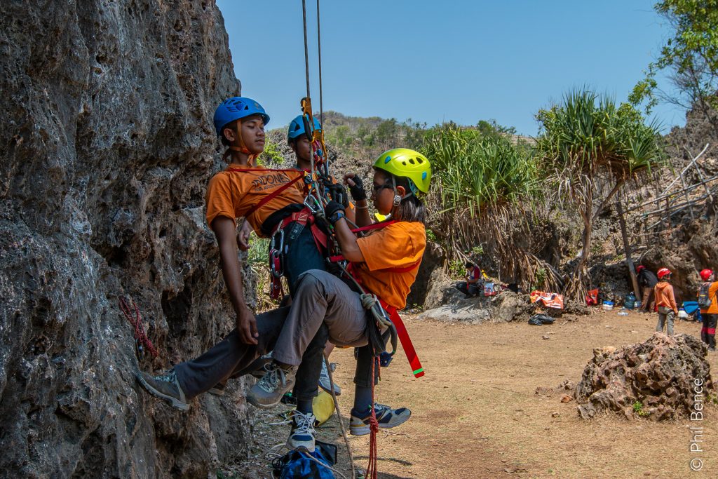 Java Rope Access Training – Phil BENCE Photography